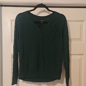 Fitted Green Long Sleeve Tee